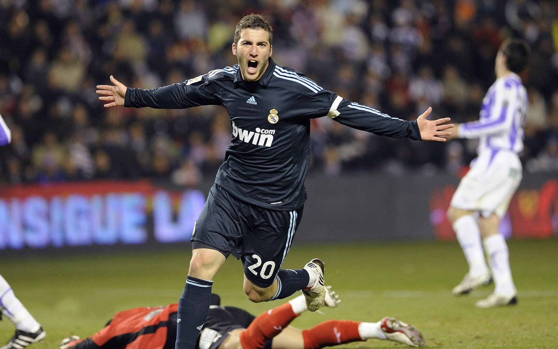 _全民健身日：点亮每个人的运动梦想_，全民健身日子